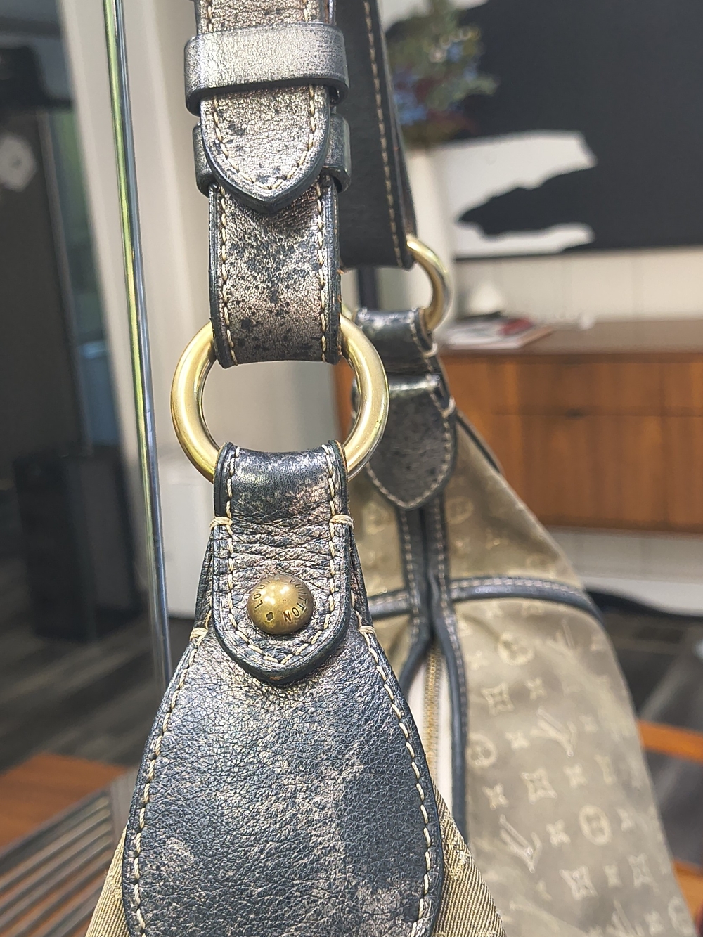 Louis Vuitton Denim Monogram Canvas Shoulder Bag - Picture 4 of 13